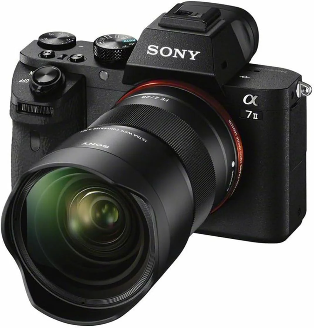 لنز مبدل فوق عریض سونی مدل SEL075UWC 21mm f/2.8-22 برای دوربین های بدون آینه، مشکی لنز مبدل فوق عریض سونی مدل SEL075UWC 21mm f/2.8-22 برای دوربین های بدون آینه، مشکی
