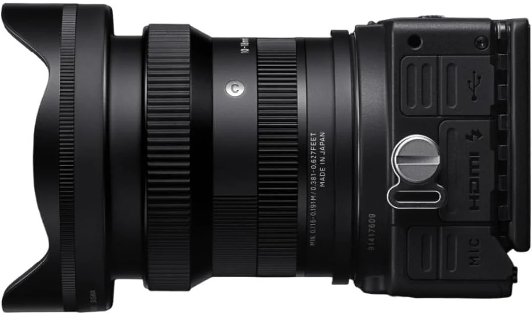 لنز سیگما 10-18mm F2.8 DC DN برای Sony E، مدل 207965 لنز سیگما 10-18mm F2.8 DC DN برای Sony E، مدل 207965
