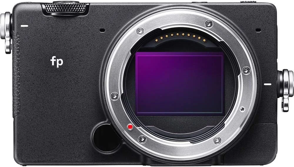 دوربین دیجیتال فول فریم بدون آینه سیگما مدل fp به همراه لنز 45mm f/2.8 Contemporary DG DN دوربین دیجیتال فول فریم بدون آینه سیگما مدل fp به همراه لنز 45mm f/2.8 Contemporary DG DN
