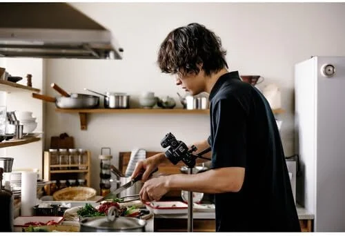 دوربین بدون آینه نیکون Z50 II با لنز 16-50 میلیمتری - سنسور 20.9 مگاپیکسلی APS-C CMOS (ضبط فیلم UHD 4K، صفحه نمایش چرخشی برای ولاگ) دوربین بدون آینه نیکون Z50 II با لنز 16-50 میلیمتری - سنسور 20.9 مگاپیکسلی APS-C CMOS (ضبط فیلم UHD 4K، صفحه نمایش چرخشی برای ولاگ)