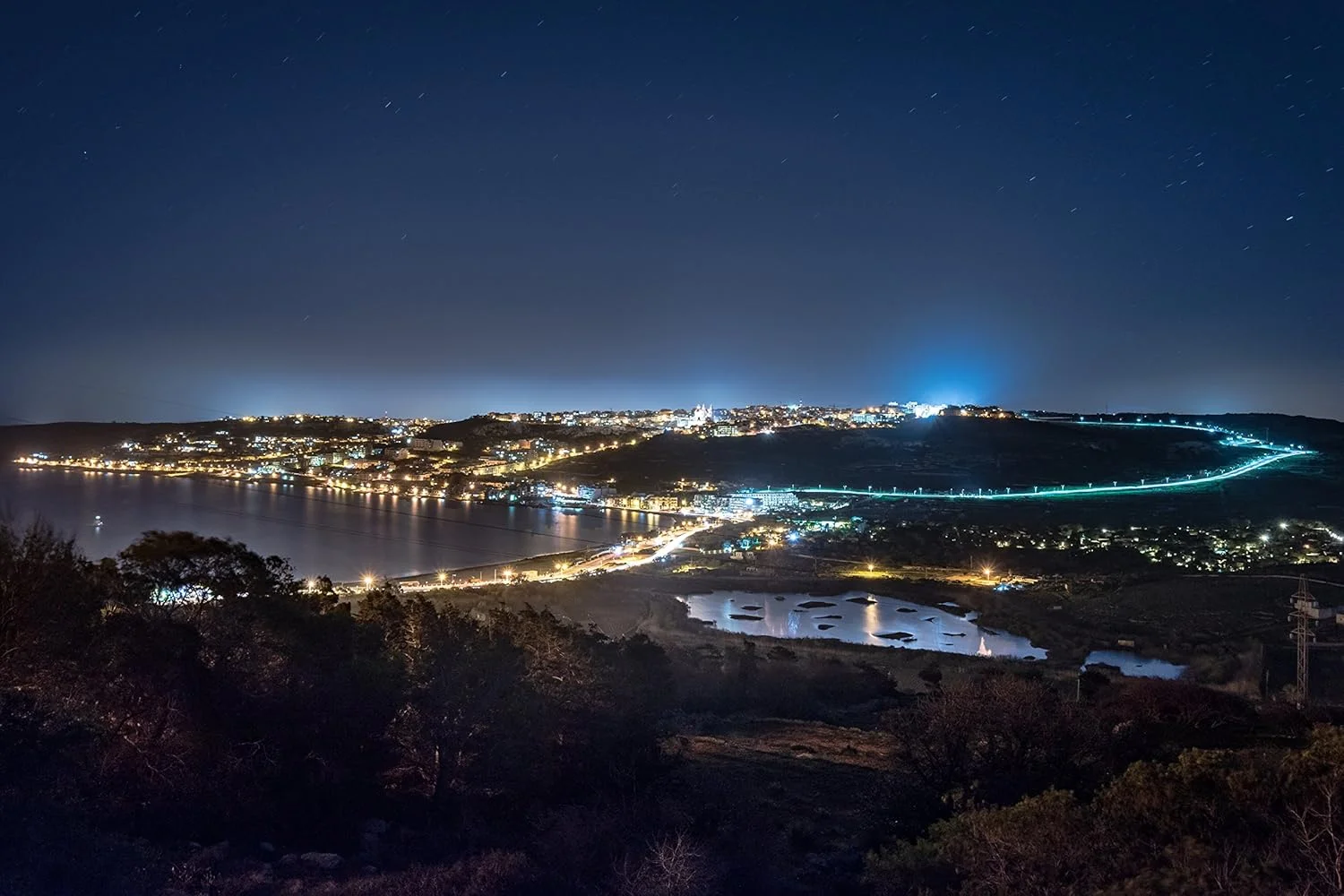 لنز نیکون Af-P Dx Nikkor 10-20Mm F/4.5-5.6G Vr لنز نیکون Af-P Dx Nikkor 10-20Mm F/4.5-5.6G Vr