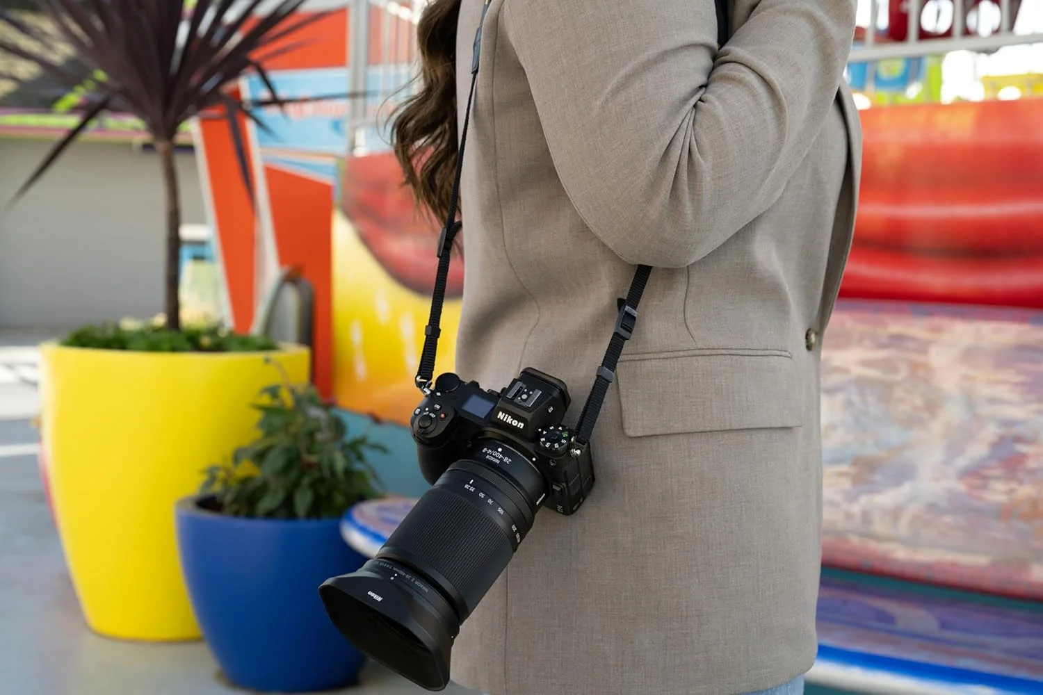 لنز بدون آینه نیکون NIKKOR Z 28-400mm f/4-8 VR لنز بدون آینه نیکون NIKKOR Z 28-400mm f/4-8 VR