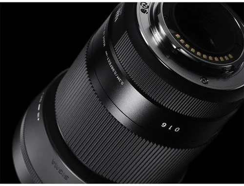 لنز سیگما 30mm F1.4 Contemporary DC DN برای دوربین های سونی با مانت E به همراه بسته لوازم جانبی لوکس لنز سیگما 30mm F1.4 Contemporary DC DN برای دوربین های سونی با مانت E به همراه بسته لوازم جانبی لوکس
