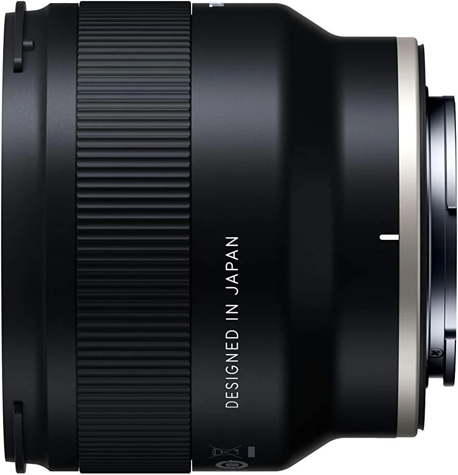 لنز واید انگل تامرون 24mm f/2.8 Di III OSD M 1:2 برای دوربین های فول فریم بدون آینه سونی - F051SF لنز واید انگل تامرون 24mm f/2.8 Di III OSD M 1:2 برای دوربین های فول فریم بدون آینه سونی - F051SF