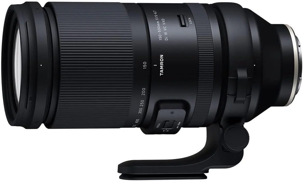 لنز تامرون 150-500mm f/5-6.7 Di III VXD برای Sony E-Mount (AFA057S-700) همراه با: کارت SD 64 گیگابایتی، کوله پشتی، مجموعه فیلتر 82 میلی متری، کیف لنز 10 اینچی، کیف کارت SD، درپوش لنز، تمیز کننده لنز (مدل بین المللی) لنز تامرون 150-500mm f/5-6.7 Di III VXD برای Sony E-Mount (AFA057S-700) همراه با: کارت SD 64 گیگابایتی، کوله پشتی، مجموعه فیلتر 82 میلی متری، کیف لنز 10 اینچی، کیف کارت SD، درپوش لنز، تمیز کننده لنز (مدل بین المللی)