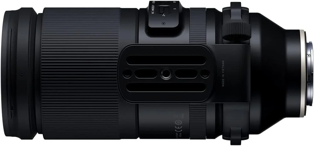 لنز تامرون 150-500mm f/5-6.7 Di III VXD برای Sony E-Mount (AFA057S-700) همراه با: کارت SD 64 گیگابایتی، کوله پشتی، مجموعه فیلتر 82 میلی متری، کیف لنز 10 اینچی، کیف کارت SD، درپوش لنز، تمیز کننده لنز (مدل بین المللی) لنز تامرون 150-500mm f/5-6.7 Di III VXD برای Sony E-Mount (AFA057S-700) همراه با: کارت SD 64 گیگابایتی، کوله پشتی، مجموعه فیلتر 82 میلی متری، کیف لنز 10 اینچی، کیف کارت SD، درپوش لنز، تمیز کننده لنز (مدل بین المللی)