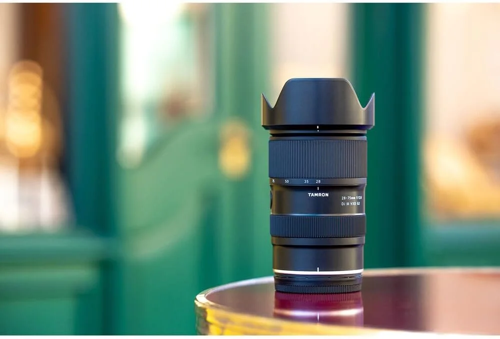 لنز تامرون 28-75mm f/2.8 Di III VXD G2 برای دوربین های بدون آینه (Nikon Z) (AFA063Z700) + کارت حافظه 64 گیگابایتی + کیت فیلتر + کوله پشتی + کیف لنز + سه پایه انعطاف پذیر + نگهدارنده درب لنز + کیت تمیز کننده + موارد دیگر