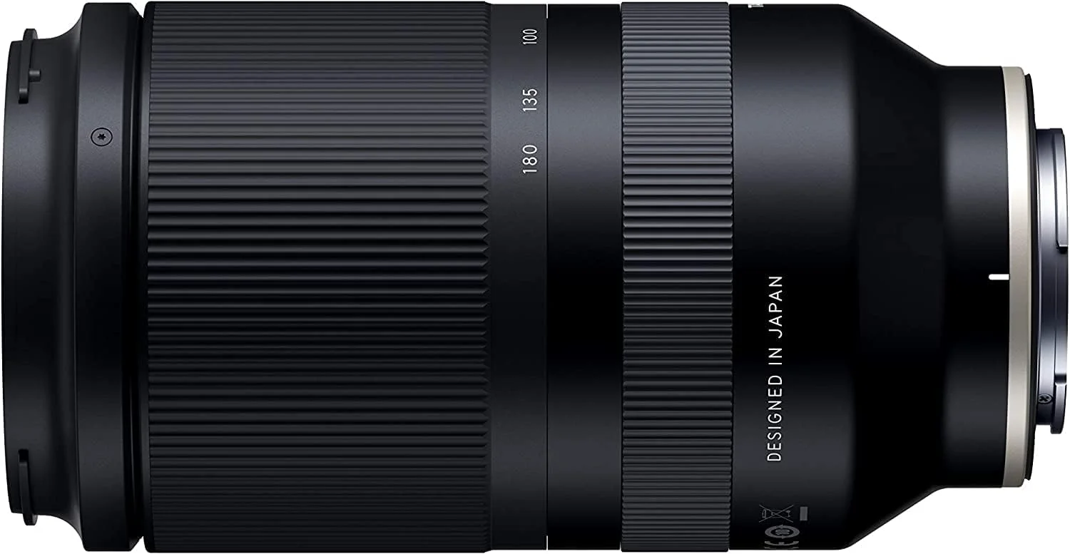 لنز تامرون 70-180mm f/2.8 DI III VXD برای Sony E لنز تامرون 70-180mm f/2.8 DI III VXD برای Sony E