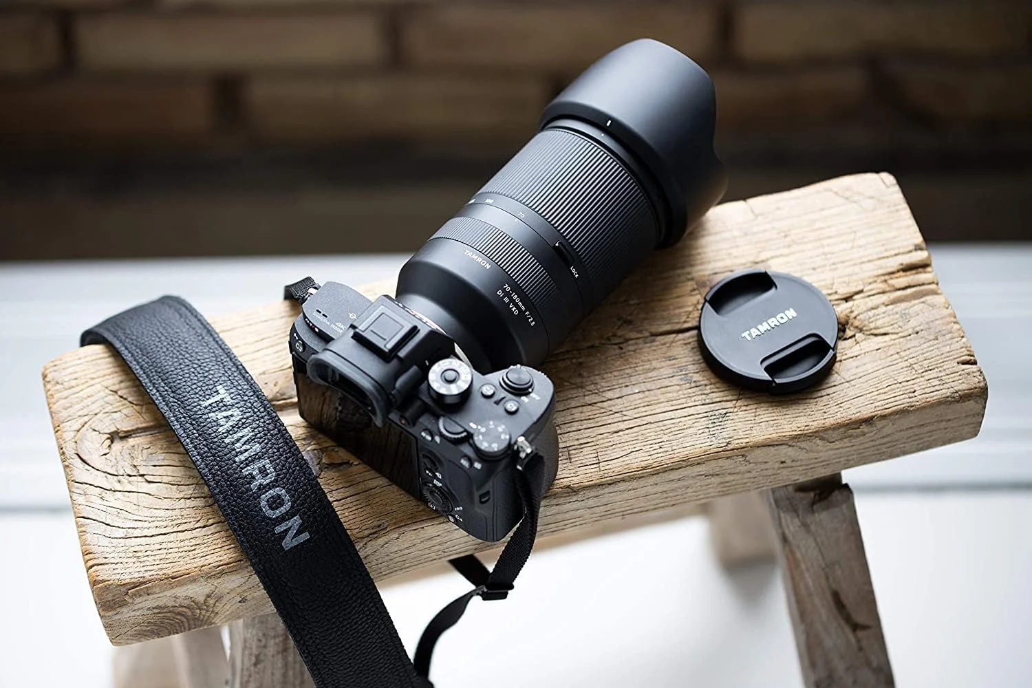 لنز تامرون 70-180mm f/2.8 DI III VXD برای Sony E لنز تامرون 70-180mm f/2.8 DI III VXD برای Sony E
