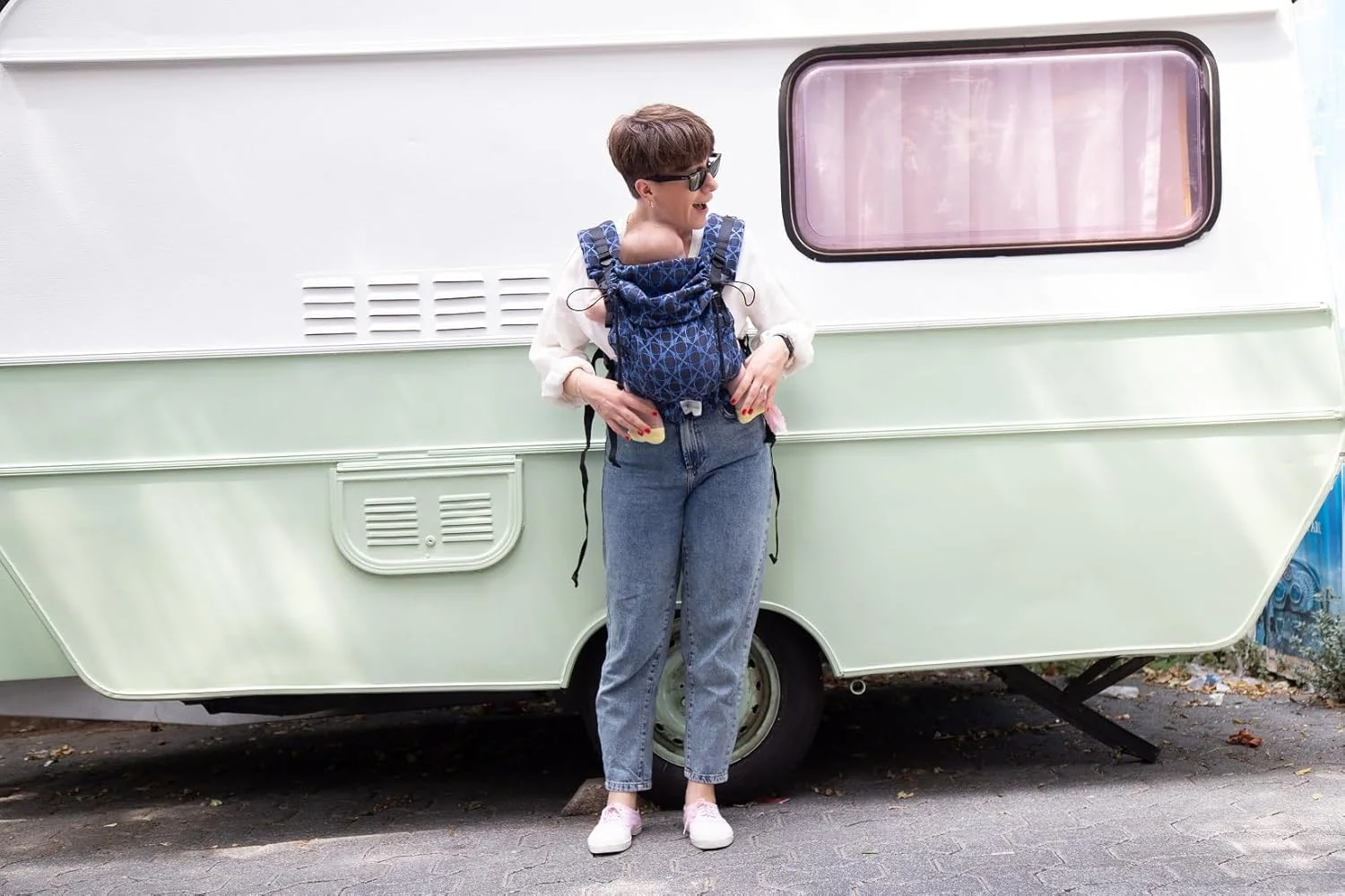 آغوشی نوزاد هاگیبری هاگی نست - مرمر کبود آغوشی نوزاد هاگیبری هاگی نست - مرمر کبود