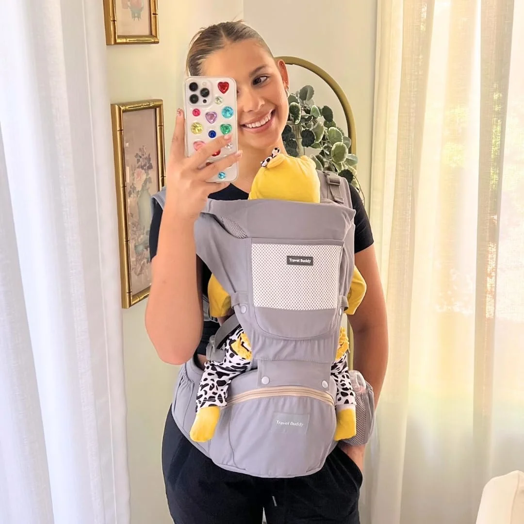 آغوشی کودک تراول بادی | 4 در 1 با نشیمنگاه و آویز کمری | سایز قابل تنظیم برای پدر و مادر | پشتیبانی از کمر و ستون فقرات | موقعیت ارگونومیک M برای رشد سالم باسن | مناسب نوزاد و کودک نوپا از 1.5 تا 20 کیلوگرم آغوشی کودک تراول بادی | 4 در 1 با نشیمنگاه و آویز کمری | سایز قابل تنظیم برای پدر و مادر | پشتیبانی از کمر و ستون فقرات | موقعیت ارگونومیک M برای رشد سالم باسن | مناسب نوزاد و کودک نوپا از 1.5 تا 20 کیلوگرم