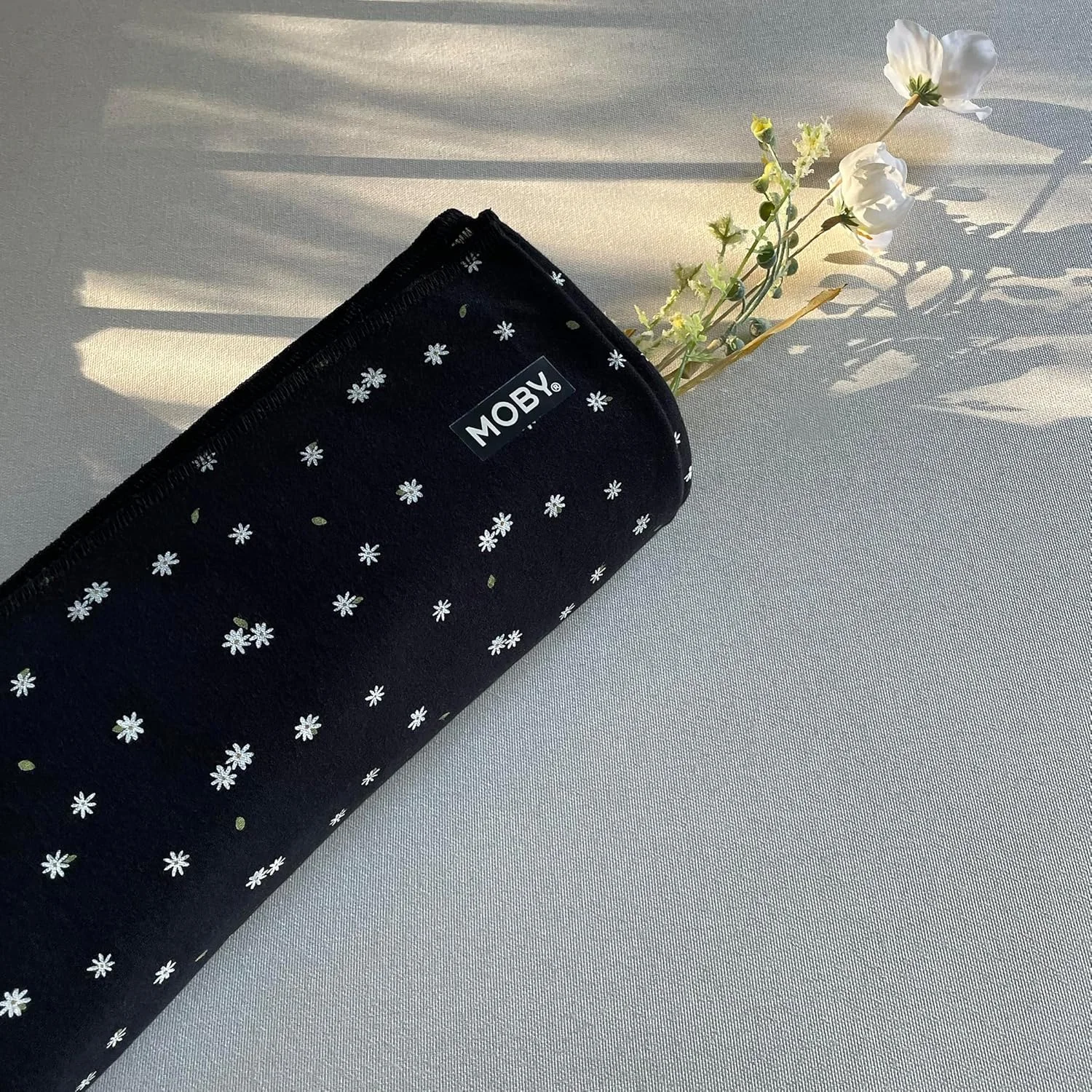 آغوشی پارچه ای موبی کلاسیک مناسب نوزادان تا کودکان نوپا (3.6 تا 15 کیلوگرم)، آغوشی نوزاد، طراحی سبک و بدون دست، قابل تنظیم برای انواع اندام (Desert Daisy) آغوشی پارچه ای موبی کلاسیک مناسب نوزادان تا کودکان نوپا (3.6 تا 15 کیلوگرم)، آغوشی نوزاد، طراحی سبک و بدون دست، قابل تنظیم برای انواع اندام (Desert Daisy)