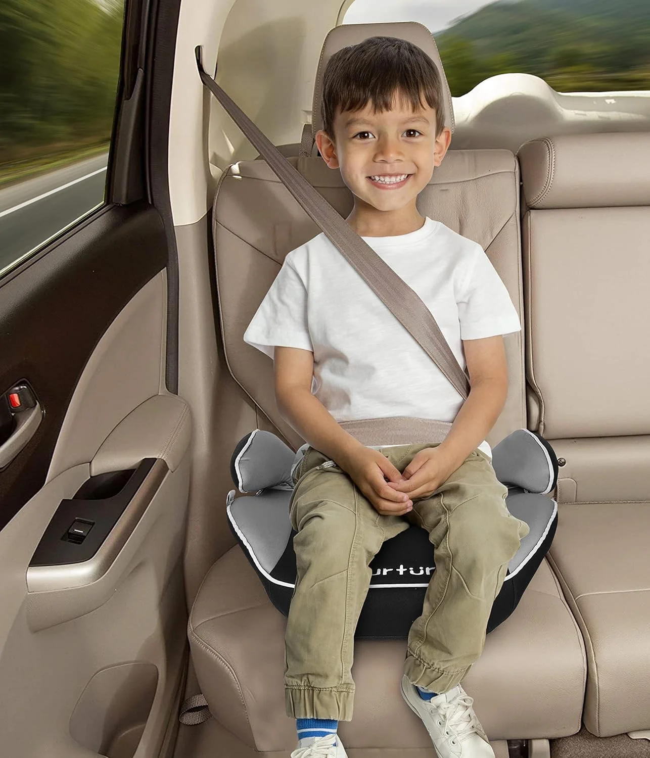 صندلی بوستر کودک نورتر نوا - دارای تکیه گاه دست - نصب آسان - مناسب برای همه خودروها - پایه پهن و نرم - مناسب برای کودکان 4 تا 12 سال (گروه 2/3) - خاکستری روشن صندلی بوستر کودک نورتر نوا - دارای تکیه گاه دست - نصب آسان - مناسب برای همه خودروها - پایه پهن و نرم - مناسب برای کودکان 4 تا 12 سال (گروه 2/3) - خاکستری روشن