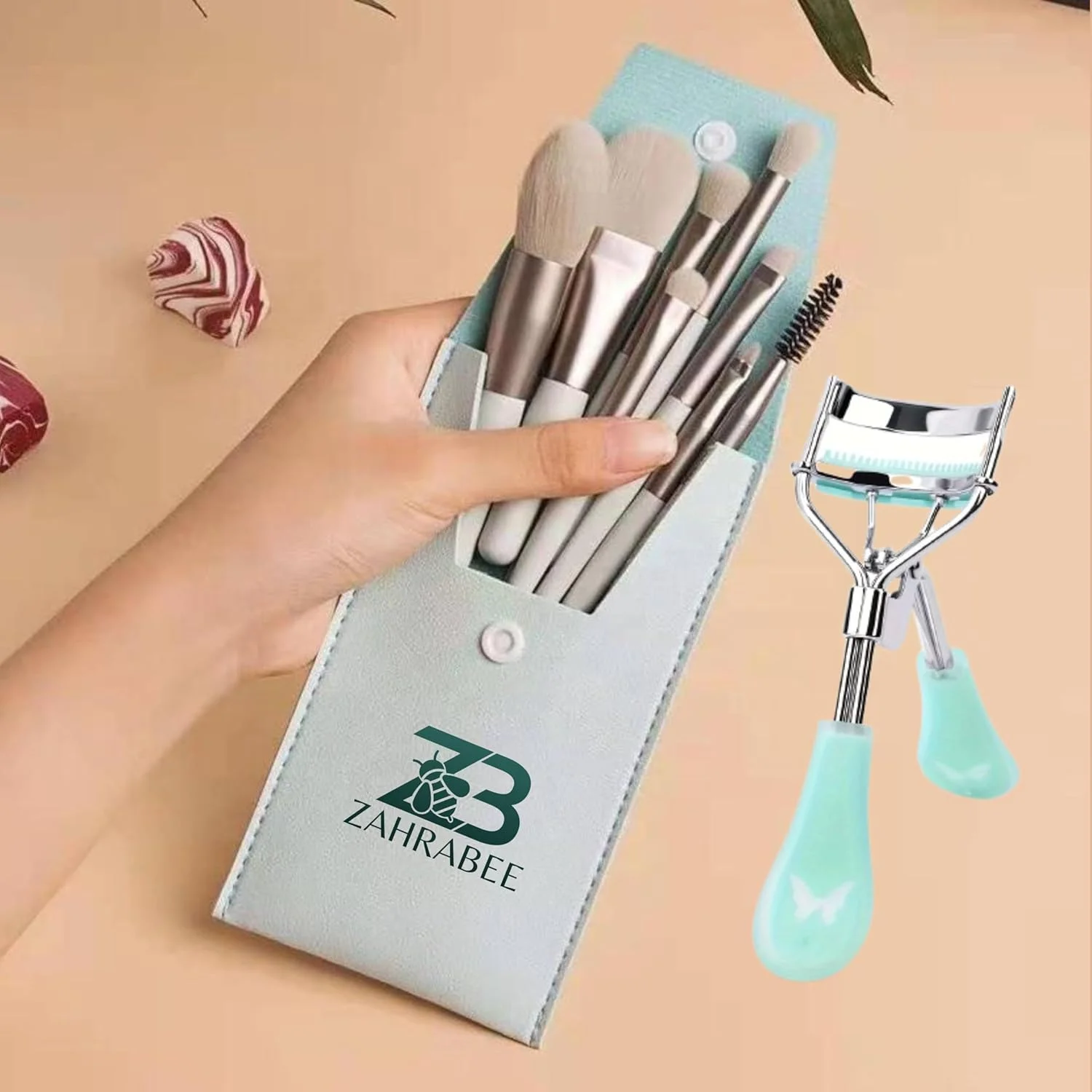 زهرابی: ست برس آرایشی مسافرتی 8 تکه مینی، شامل رژگونه، کرم پودر، سایه چشم، پخش کننده سایه چشم، سایه بینی و فرمژه (سبز روشن)