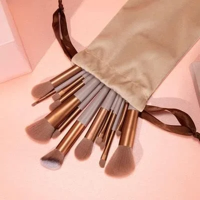 ست برس آرایشی YQBUER، شامل 13 برس نرم برای کانسیلر، سایه چشم، کرم پودر، رژگونه، لب و ابرو، مناسب برای آرایش صورت، ابزار و لوازم آرایشی (رنگ: چای شیر) ست برس آرایشی YQBUER، شامل 13 برس نرم برای کانسیلر، سایه چشم، کرم پودر، رژگونه، لب و ابرو، مناسب برای آرایش صورت، ابزار و لوازم آرایشی (رنگ: چای شیر)