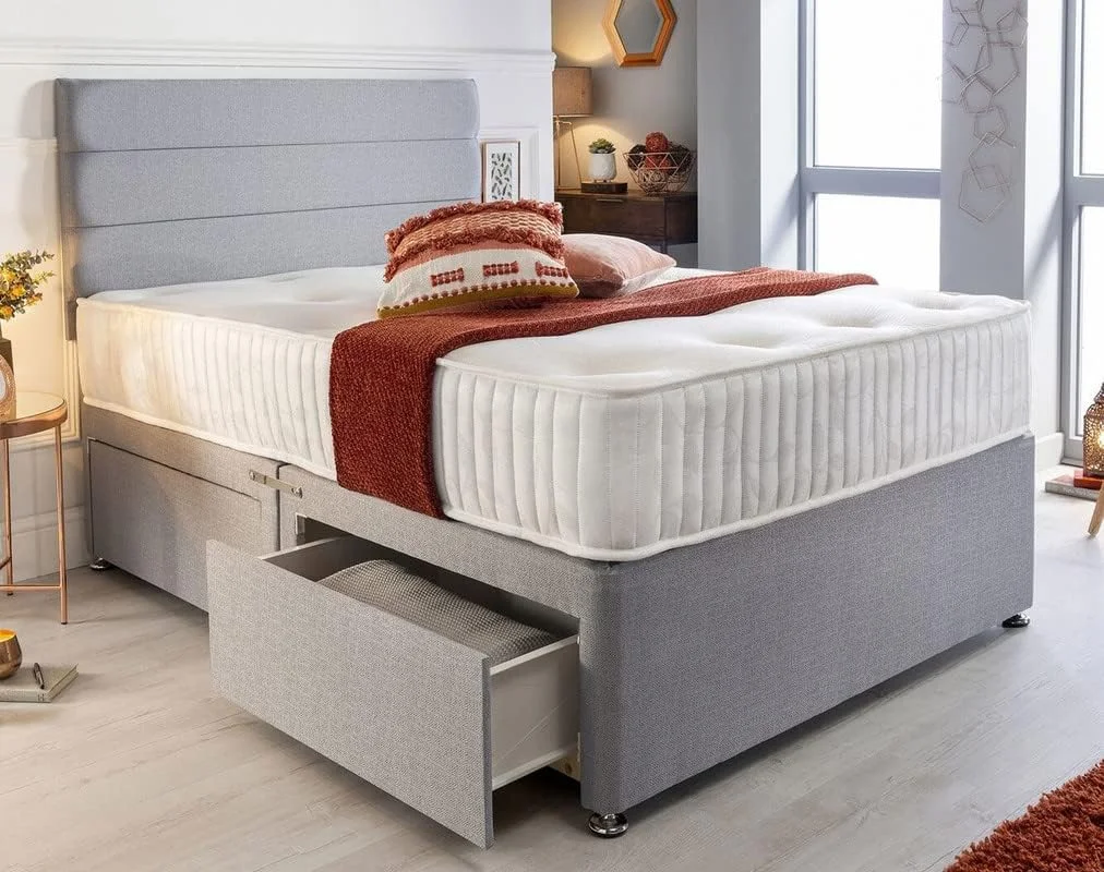 سرویس تختخواب دیوانی پارچه ای شیک و ممتاز SANA SLEEP با تشک فوم حافظه دار فنر باز، 2 کشو (همان سمت) و تاج تخت هماهنگ سایز 4FT کوچک دوتایی - ناپل خاکستری