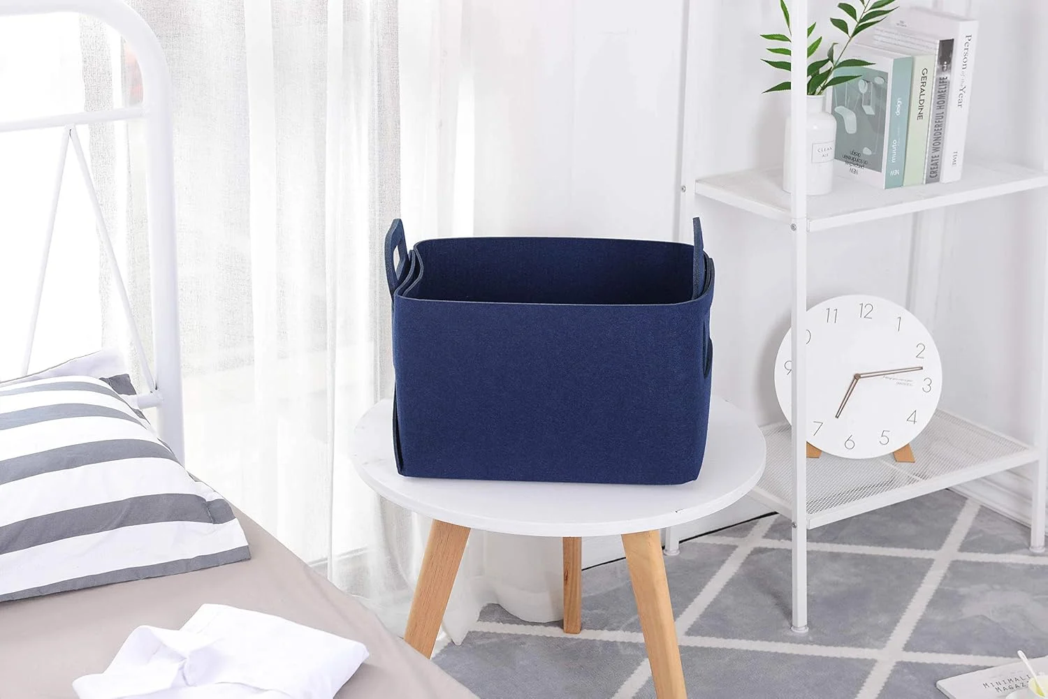 سبد ذخیره سازی Minoisome، جعبه سازمان دهنده نمدی تاشو و کاربردی با دستگیره برای حمل، مناسب برای دفتر، اتاق خواب، کمد، اتاق نوزاد، اسباب بازی، دی وی دی، لباسشویی، سایز 15.7 اینچ (طول) × 11 اینچ (عرض) × 10 اینچ (ارتفاع) سبد ذخیره سازی Minoisome، جعبه سازمان دهنده نمدی تاشو و کاربردی با دستگیره برای حمل، مناسب برای دفتر، اتاق خواب، کمد، اتاق نوزاد، اسباب بازی، دی وی دی، لباسشویی، سایز 15.7 اینچ (طول) × 11 اینچ (عرض) × 10 اینچ (ارتفاع)