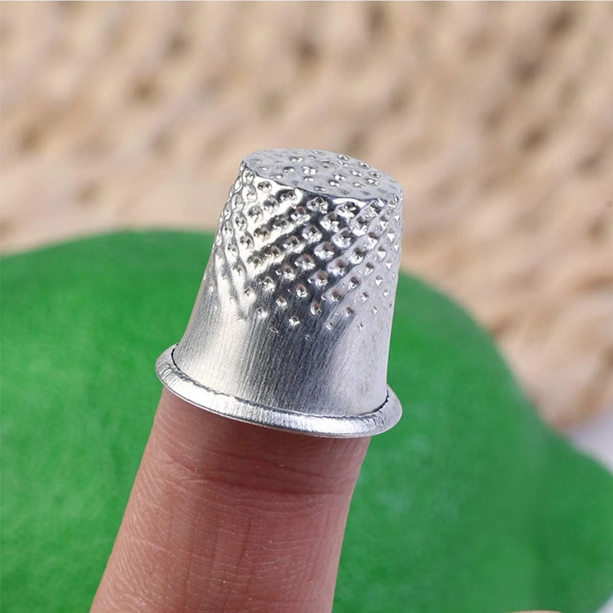 انگشتانه خیاطی فلزی KASTWAVE، محافظ انگشت برای صنایع دستی DIY، 15 عددی (19×18 میلی متر) انگشتانه خیاطی فلزی KASTWAVE، محافظ انگشت برای صنایع دستی DIY، 15 عددی (19×18 میلی متر)