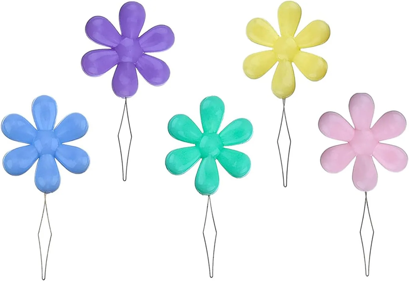 BEADNOVA ابزار نخ رد کن سوزن گلدوزی، 5 عدد نخ رد کن سوزن چرخ خیاطی با سر گل پلاستیکی برای خیاطی دستی، کوک ضربدری، بافتنی و لحاف دوزی (5 عدد، رنگ های مختلف)