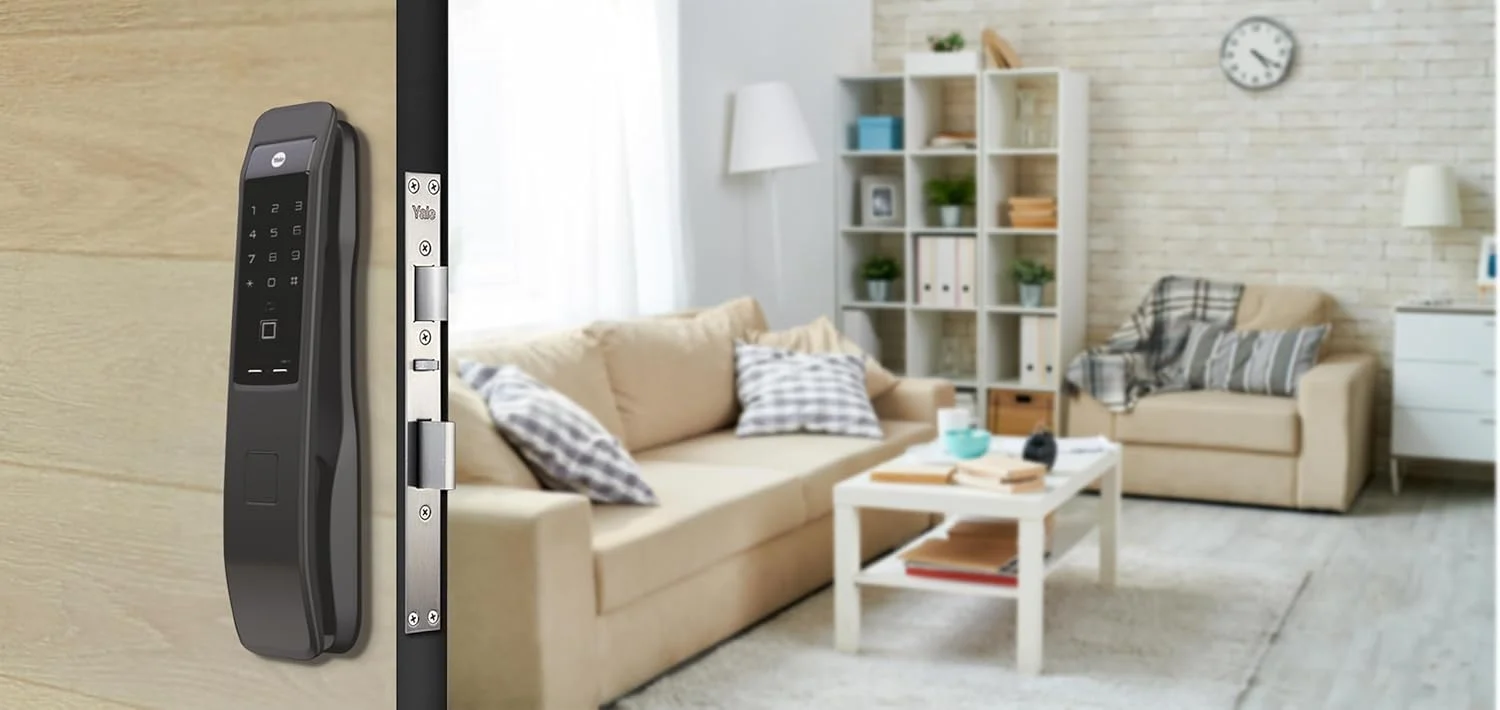 قفل هوشمند Yale YMI70، طراحی فشاری و کششی با اثر انگشت، کد پین دیجیتال و RFID، قفل خودکار و آلارم دستکاری