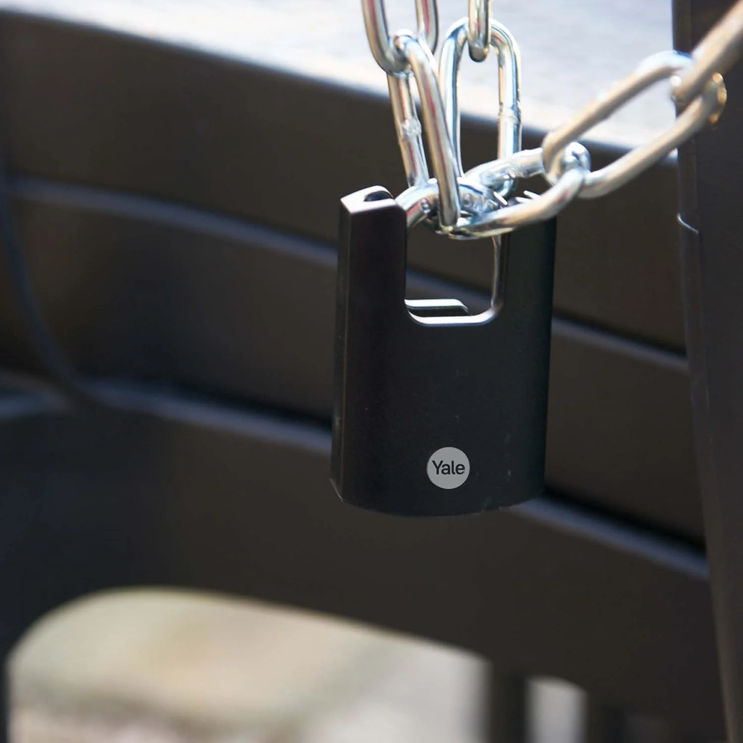 قفل آویز برنجی 50 میلی متری امنیتی بالا Yale - Y121B/50/132/1 - حلقه بور بسته - 3 کلید