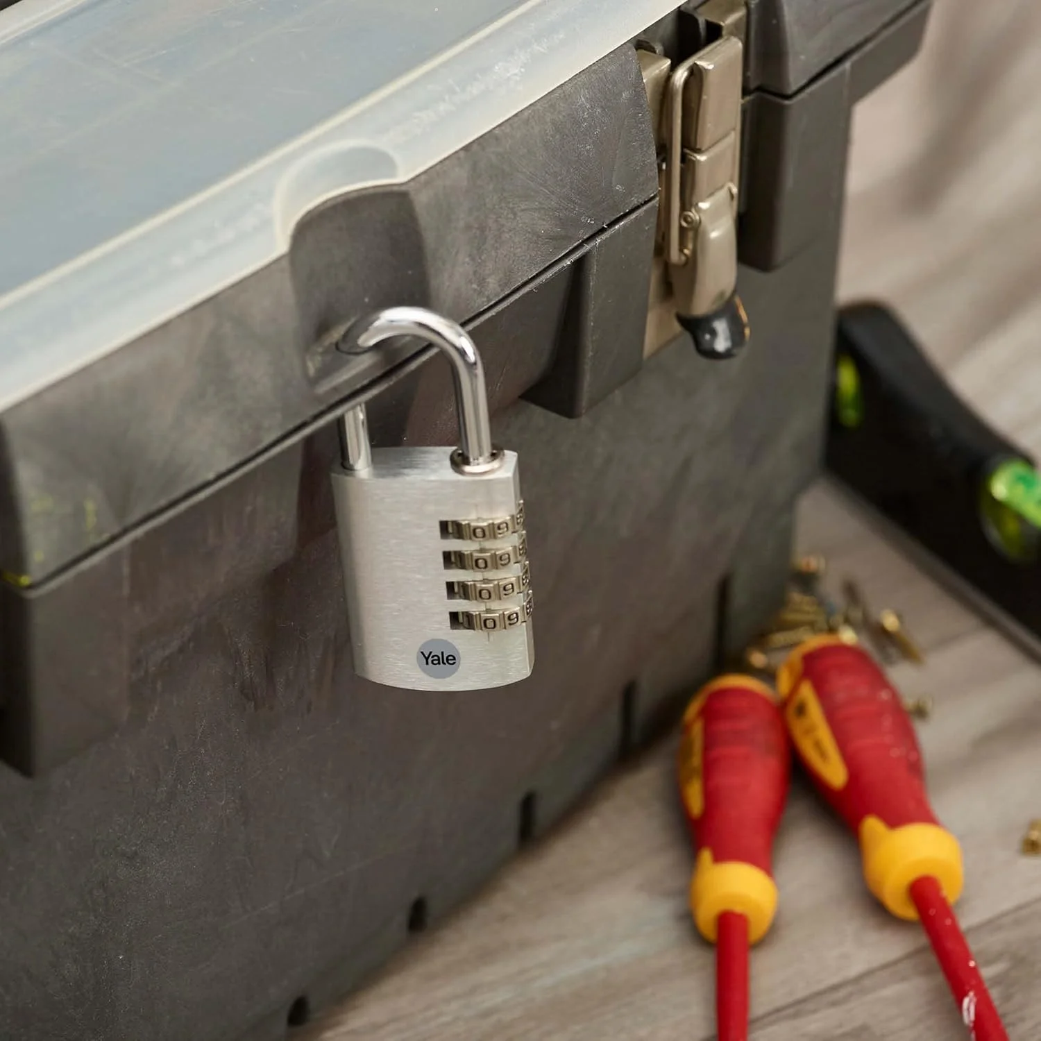 قفل رمزدار امنیتی Yale