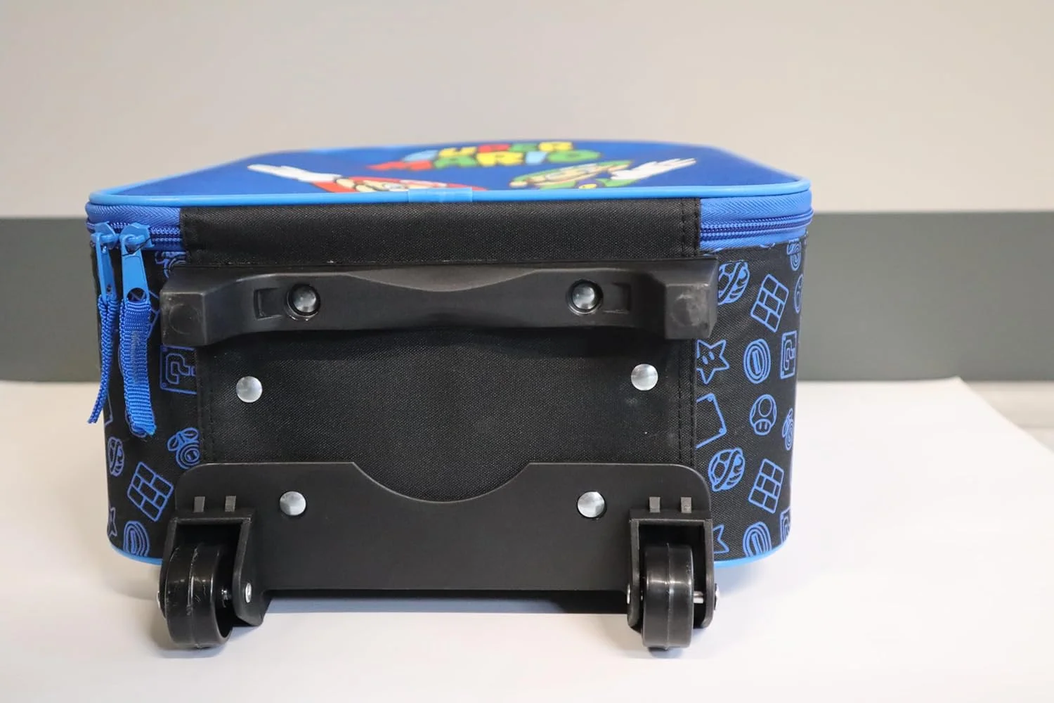 چمدان چرخدار کودکانه Undercover - محفظه اصلی جادار - همراه ایده آل سفر - میله تلسکوپی قابل تنظیم و ثابت