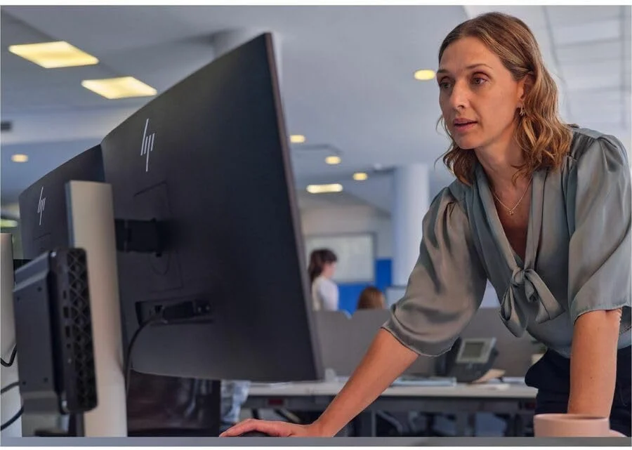 کامپیوتر رومیزی HP EliteDesk 8 G1i - پردازنده Intel Core Ultra 5 235T - فناوری vPro - رم 32 گیگابایت - حافظه SSD 512 گیگابایت - مینی دسکتاپ - مشکی جک کامپیوتر رومیزی HP EliteDesk 8 G1i - پردازنده Intel Core Ultra 5 235T - فناوری vPro - رم 32 گیگابایت - حافظه SSD 512 گیگابایت - مینی دسکتاپ - مشکی جک