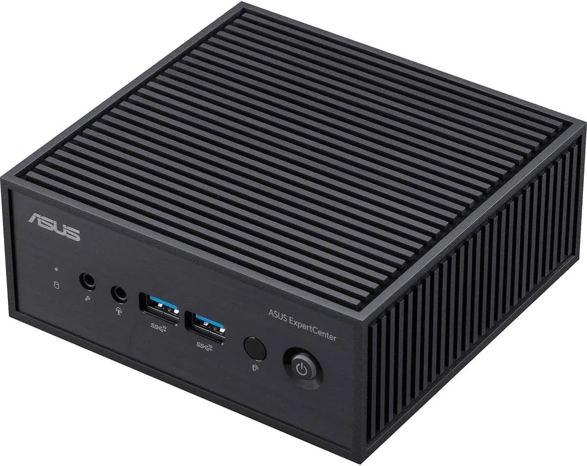 سیستم مینی پی سی بدون فن ایسوس ExpertCenter PN42 با پردازنده چهار هسته ای N100، رم 4 گیگابایتی، اس اس دی 128 گیگابایتی M.2، وای فای 6E، پشتیبانی از سه نمایشگر 4K، یک پورت LAN، dTPM، و ویندوز 11 پرو سیستم مینی پی سی بدون فن ایسوس ExpertCenter PN42 با پردازنده چهار هسته ای N100، رم 4 گیگابایتی، اس اس دی 128 گیگابایتی M.2، وای فای 6E، پشتیبانی از سه نمایشگر 4K، یک پورت LAN، dTPM، و ویندوز 11 پرو