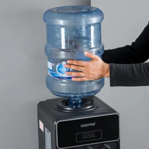 آبسردکن ایستاده جیپاس مدل GWD17038 با کابینت - عملکرد آب سرد، گرم و ولرم، دارای 3 شیر خروجی قابل تنظیم، مناسب برای خانه، مدرسه، اداره و غیره - مشکی