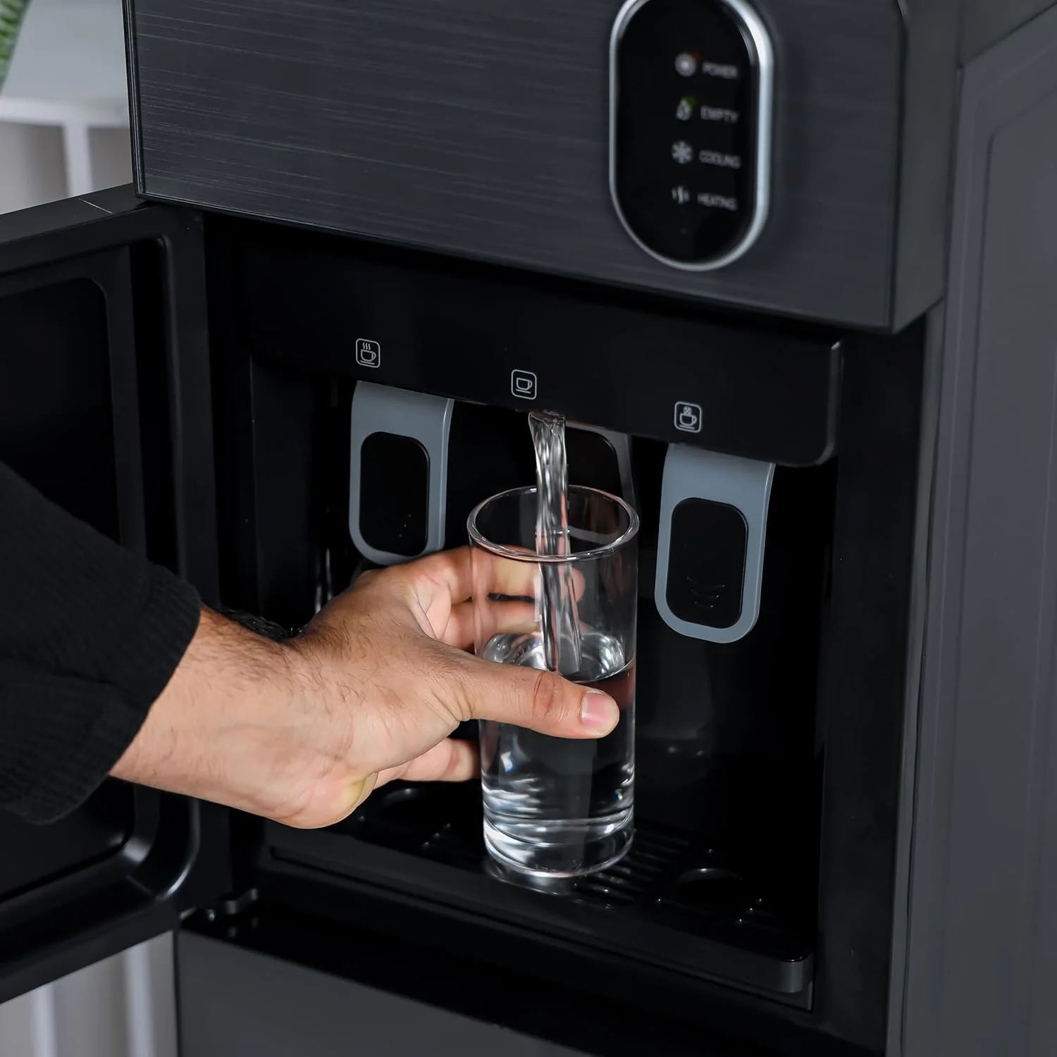 آبسردکن گرم، سرد و معمولی Geepas مدل GWD17037 | دارای 3 گزینه شیر فشاری، خنک کننده سریع آبسردکن گرم، سرد و معمولی Geepas مدل GWD17037 | دارای 3 گزینه شیر فشاری، خنک کننده سریع