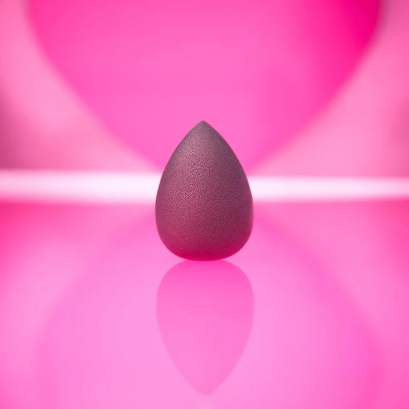 اسفنج آرایشی تغییر رنگ دهنده essence PINK is the new BLACK شماره 01 اسفنج آرایشی تغییر رنگ دهنده essence PINK is the new BLACK شماره 01