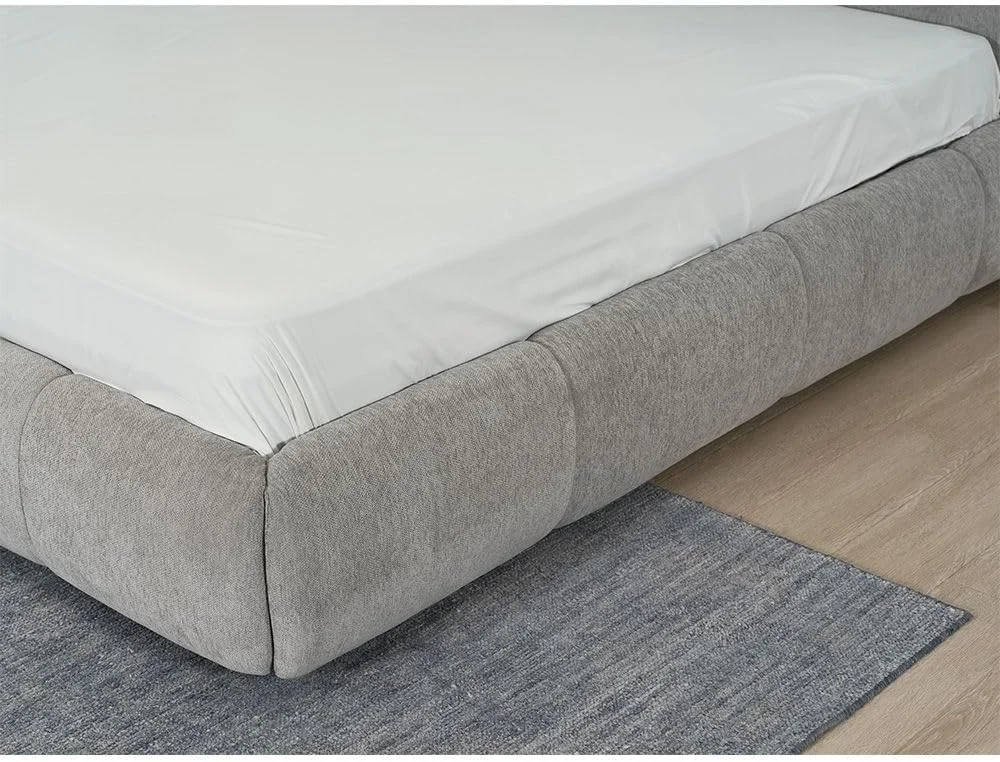 تخت خواب دو نفره مدل Danube Home Ian، سایز کینگ 180x200 به همراه تختخواب های ذخیره سازی تاج تخت | مبلمان قاب تخت خواب دو نفره چوبی با طراحی مدرن | تخت خواب راحت (تشک شامل نمی شود) ابعاد: L246xW206xH103cm - خاکستری روشن