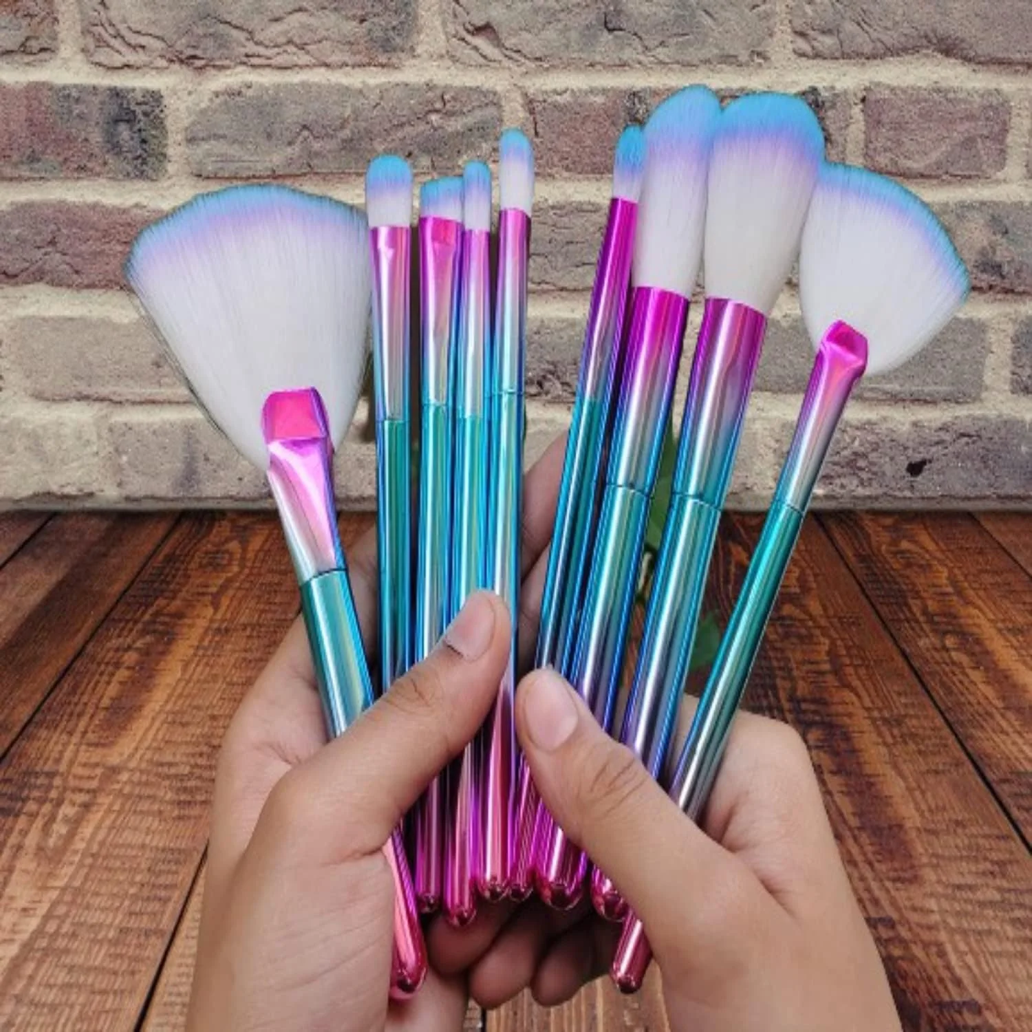 ست برس آرایشی دسته آلومینیومی STUNHUB شامل برس کرم پودر، پودر، کانتور، سایه چشم، ابرو، بادبزنی، کانسیلر، لب و برس پخش کننده مناسب دختران (9 عدد)