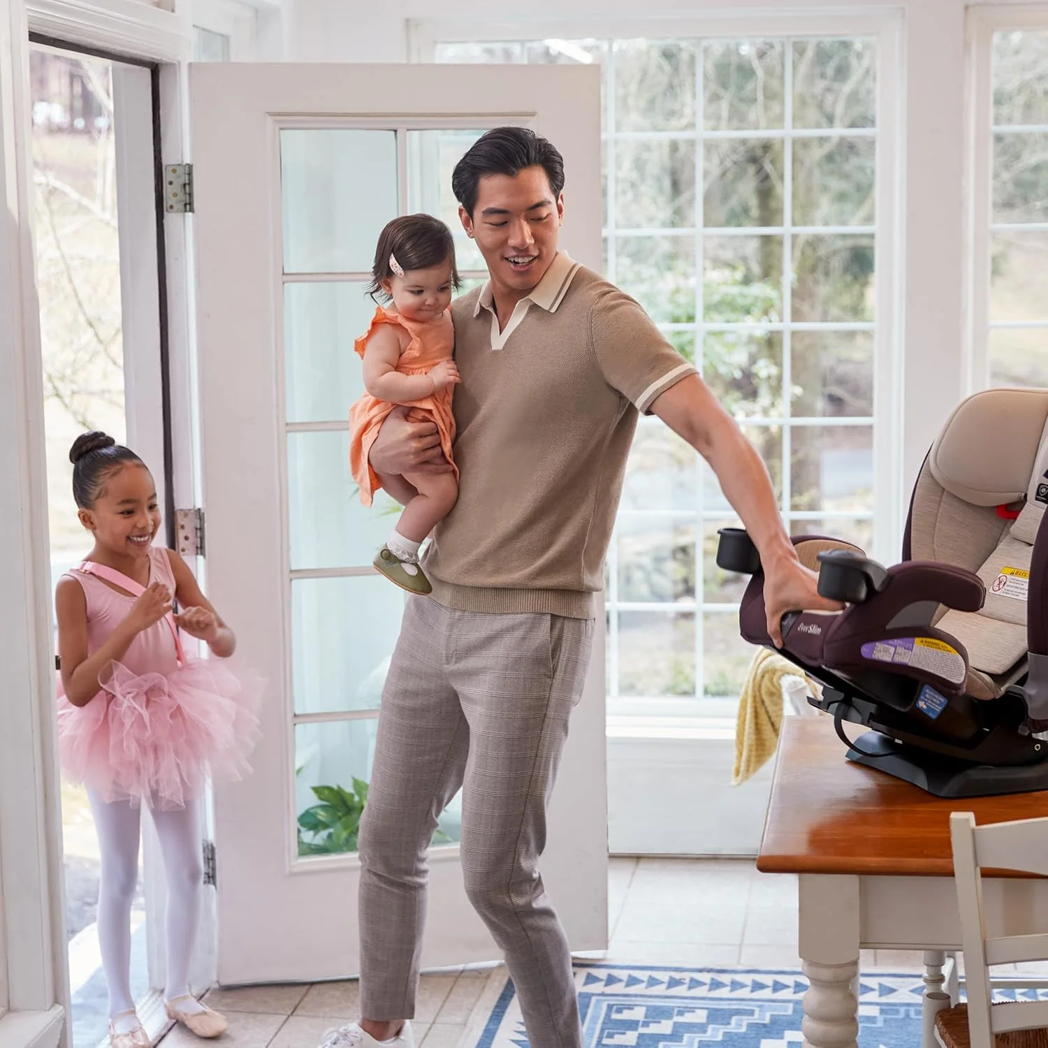 صندلی خودرو کودک Safety 1st Everslim DLX Slim Convertible – صندلی خودرو کودک 4 در 1 تبدیل شونده; صندلی خودرو کودک برای وزن 2 تا 45 کیلوگرم، High Street