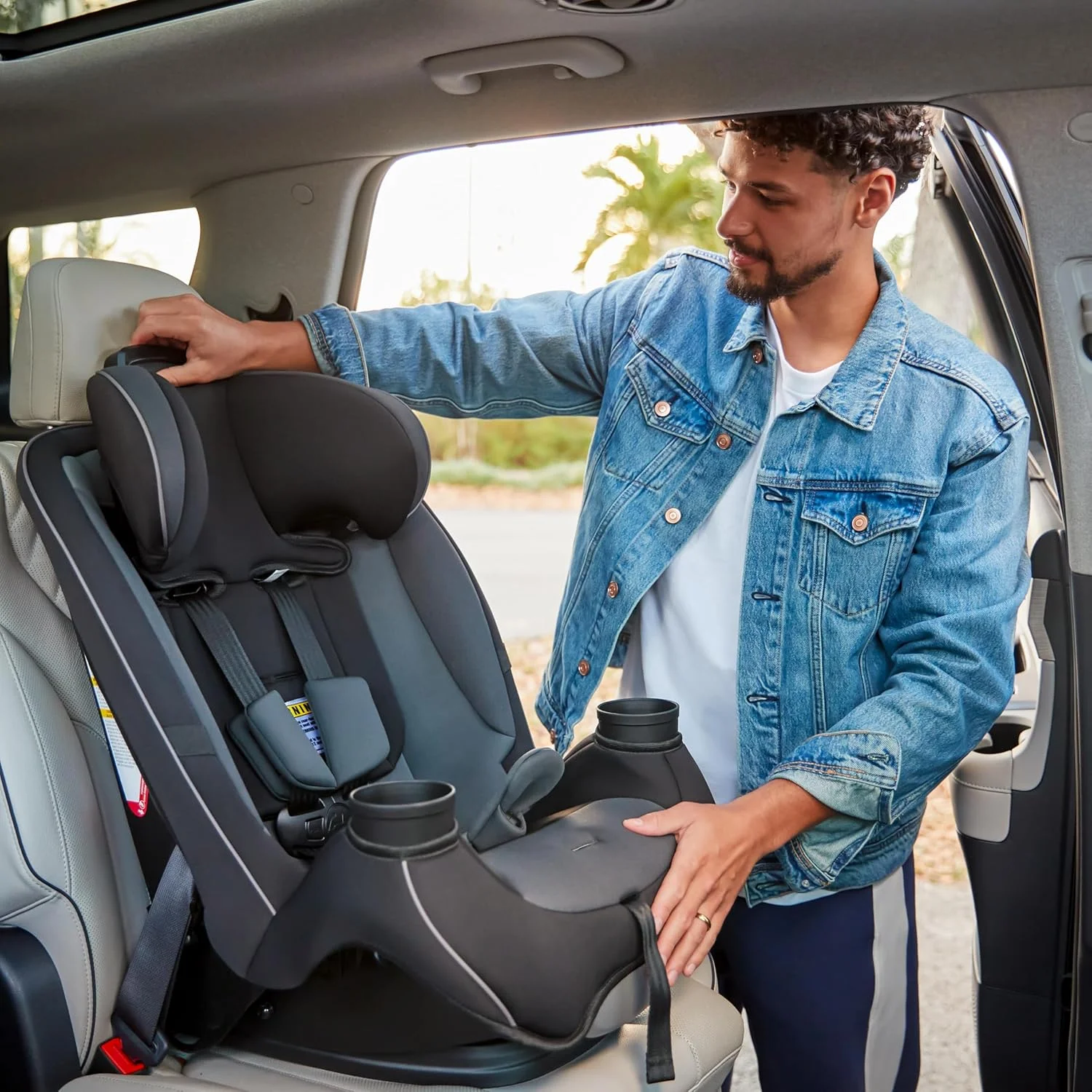 صندلی خودرو کودک Safety 1st Grow and Go مدل All-in-One Slim Convertible، مناسب برای حالت رو به عقب، 2.2 تا 18 کیلوگرم، حالت رو به جلو (13.6 تا 29.5 کیلوگرم)، صندلی تقویت کننده پشتی بلند 18 تا 45 کیلوگرم، Green Gables