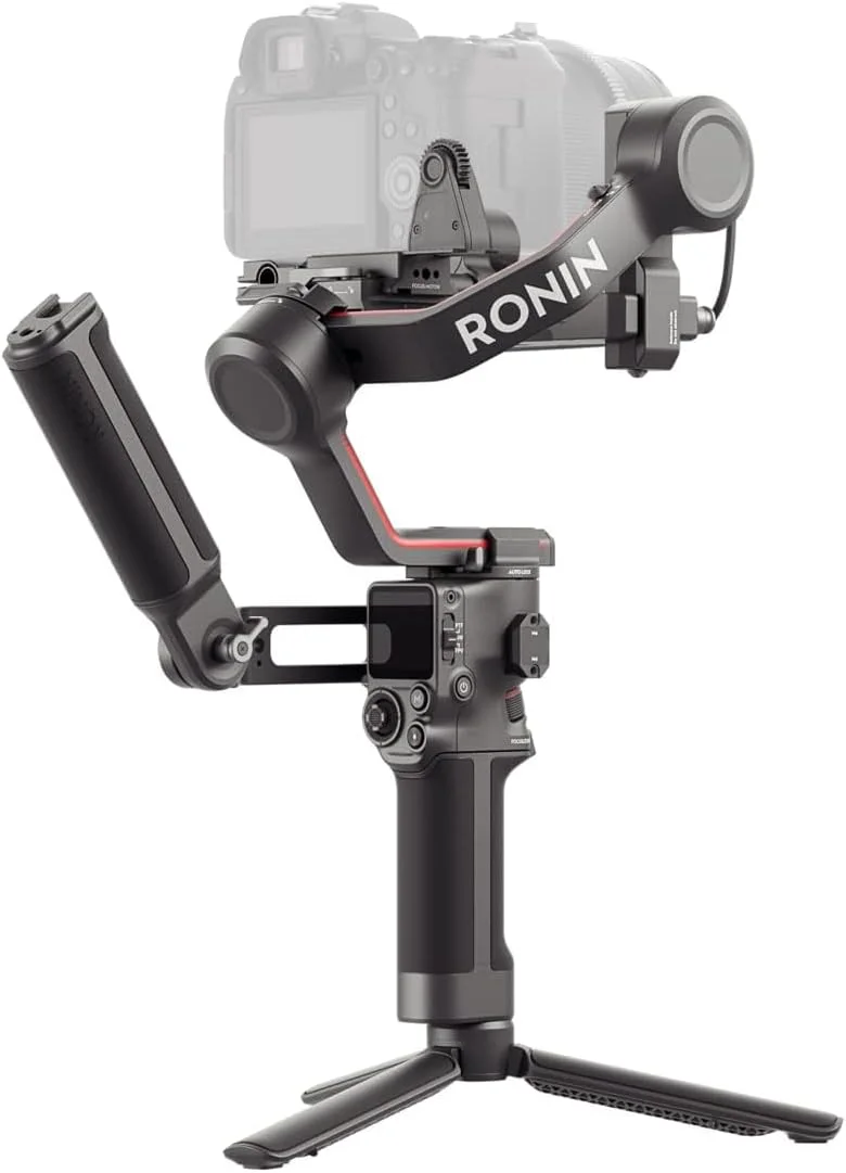 DJI RS 3 Combo - 3-Axis Gimbal Stabilizer for DSLR and Mirrorless Camera, Automated Axis Locks, 1.8" OLED Touchscreen, RS Stabilization Algorithm, black, UAE Version with Official Warranty Support