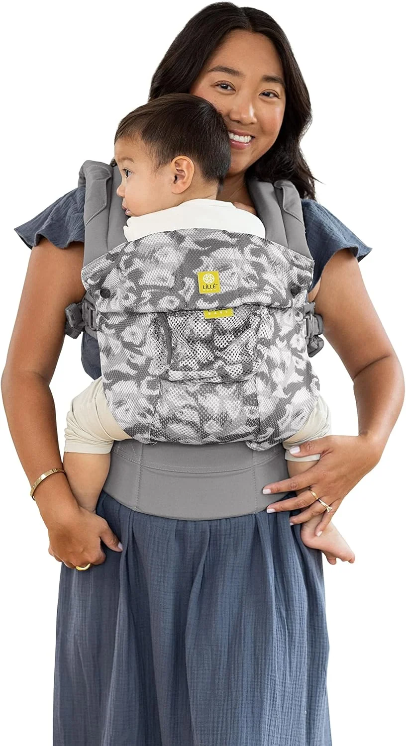 آغوشی کودک لیلی بیبی مدل Complete Airflow مناسب برای تمام حالات، از نوزاد تا نوپا، دارای پشتیبانی کمری، 3 تا 20 کیلوگرم، طرح پلنگ یخ زده