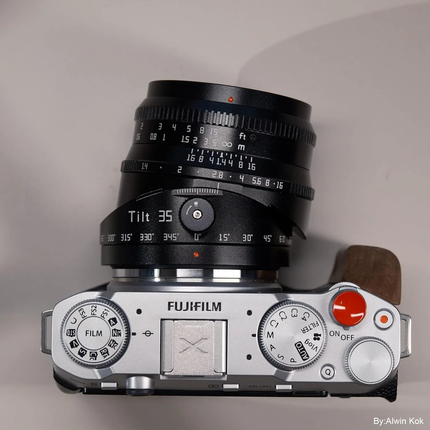 لنز تی‌تی‌آرتیسان 35mm F1.4 تیلت X-Mount APS-C برای فوجی، لنز فوکوس دستی برای دوربین‌های فوجی‌فیلم X-Mount مدل‌های X-A7 X-H2 X-H2S X-T30 X-T301 X-T4 X-T5 X-T50 X-T100 X-T200 X-Pro2 X-Pro3 X-E4 X-S10 X-S20