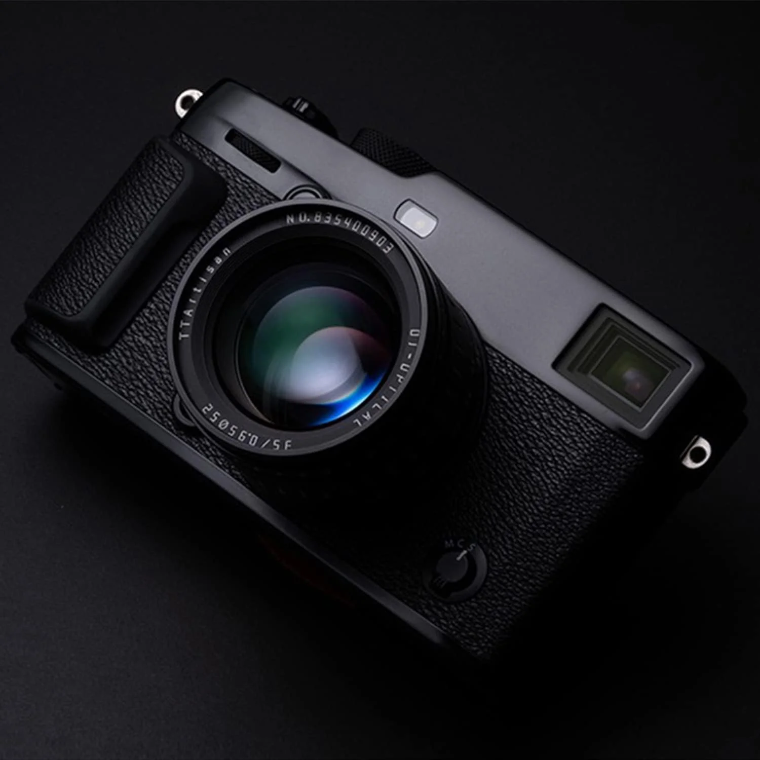 لنز دستی TTArtisan 35mm F0.95 با دیافراگم باز، سازگار با دوربینهای بدون آینه APS-C با مانت RF مدلهای EOS R RP R5 R5C R6 R6II و R7 R10 در حالت APS-C لنز دستی TTArtisan 35mm F0.95 با دیافراگم باز، سازگار با دوربینهای بدون آینه APS-C با مانت RF مدلهای EOS R RP R5 R5C R6 R6II و R7 R10 در حالت APS-C