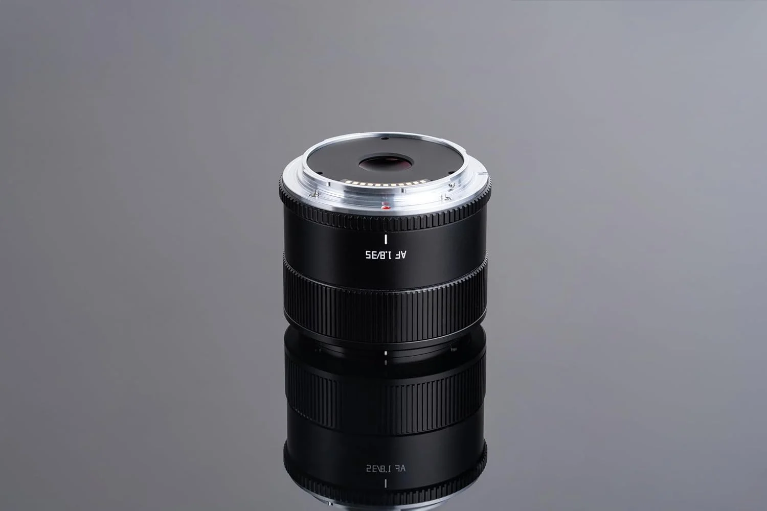 لنز TTArtisan 35mm F1.8 II با بدنه فلزی و فوکوس خودکار سازگار با مانت های FujiFilm Nikon Z - مشکی