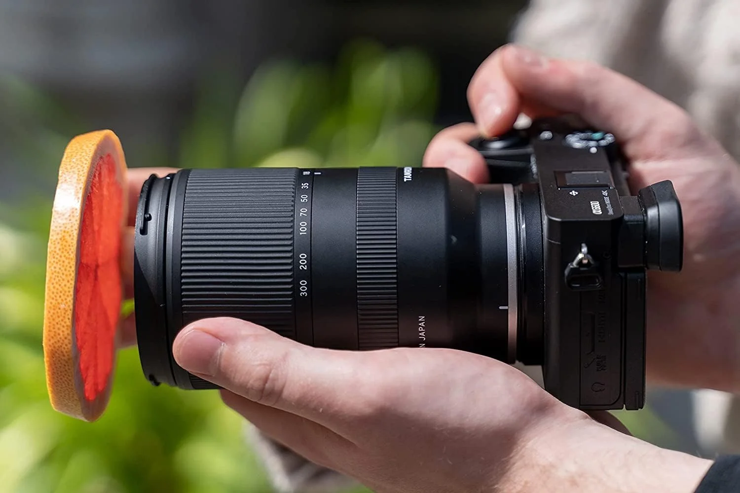 لنز زوم تامرون 18-300mm F/3.5-6.3 Di III-A VC VXD - مدل B061S نسخه امارات متحده عربی برای دوربین های بدون آینه APS-C سونی