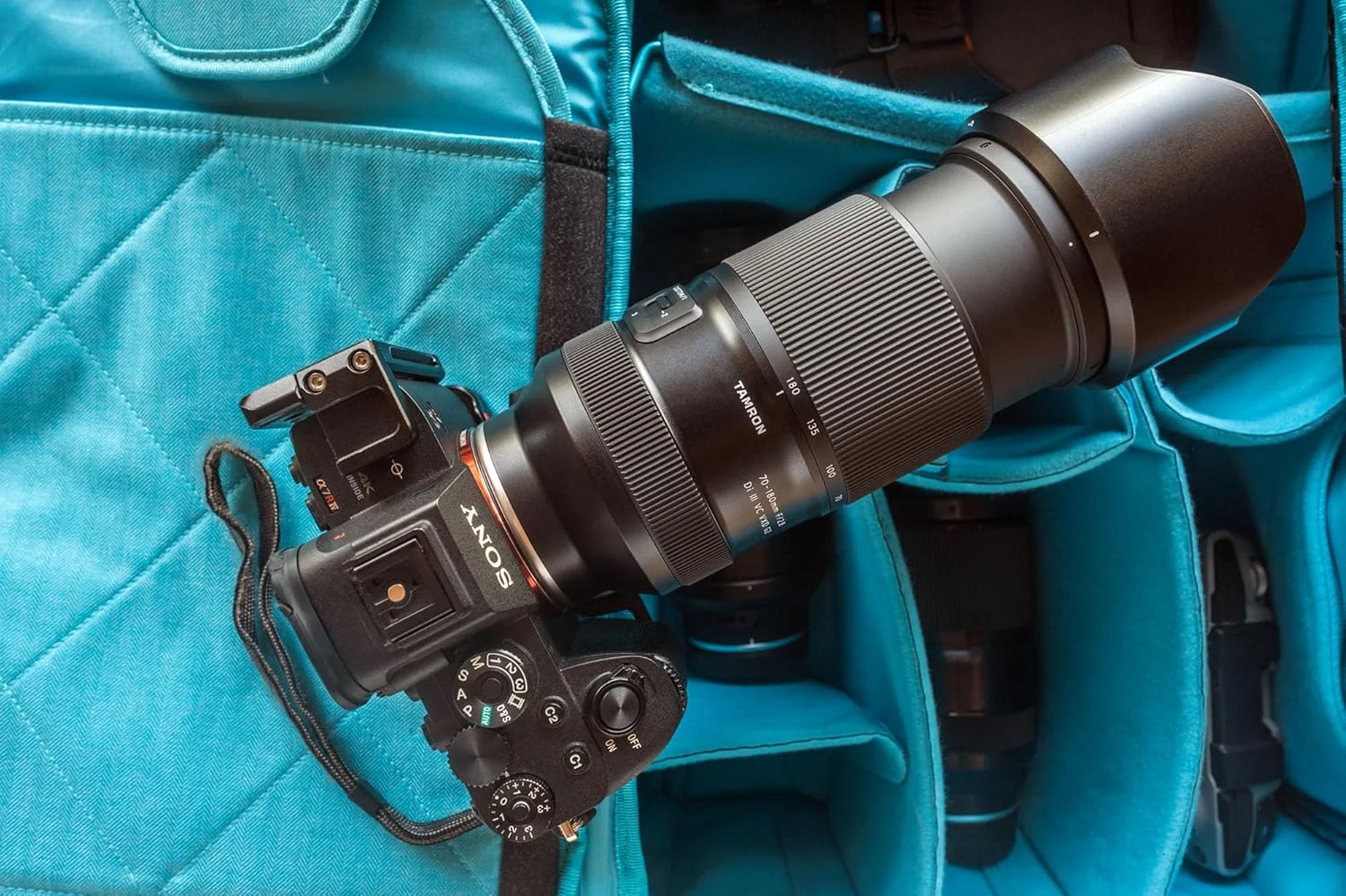 لنز تامرون 70-180mm f/2.8 Di III VC VXD G2 (Sony E) نسخه امارات لنز تامرون 70-180mm f/2.8 Di III VC VXD G2 (Sony E) نسخه امارات