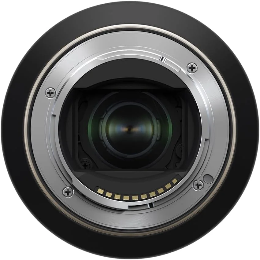 لنز تامرون 70-300mm F/4.5-6.3 Di III RXD مدل A047SF مشکی مخصوص Sony FE (نسخه امارات)