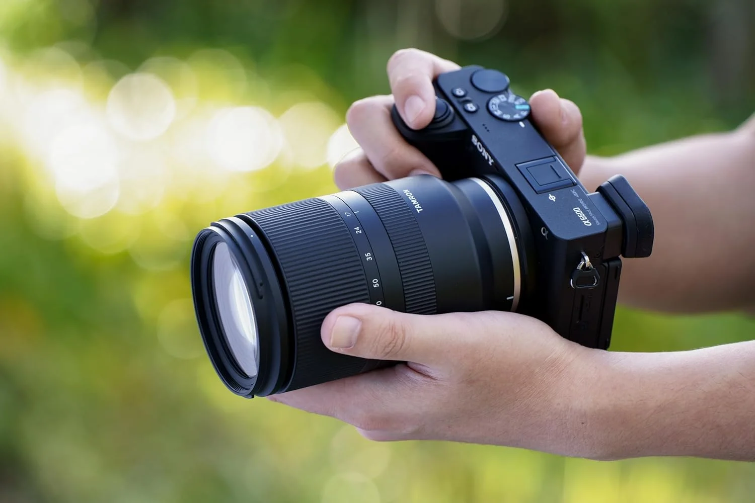 لنز تامرون 17-70mm F/2.8 DI III-A VC Rxd نسخه امارات برای سونی لنز تامرون 17-70mm F/2.8 DI III-A VC Rxd نسخه امارات برای سونی