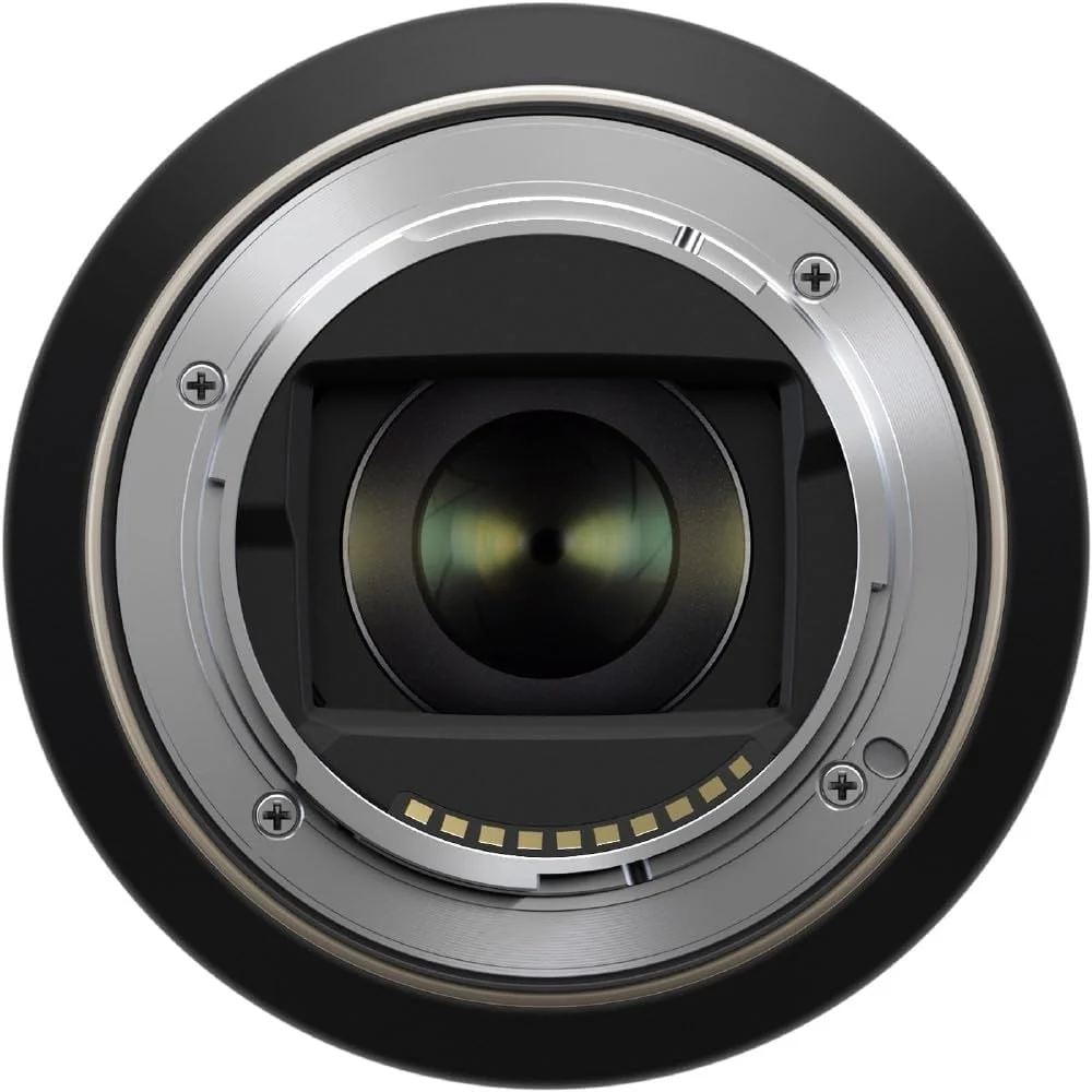 لنز تامرون 17-70mm F/2.8 DI III-A VC Rxd نسخه امارات برای سونی لنز تامرون 17-70mm F/2.8 DI III-A VC Rxd نسخه امارات برای سونی