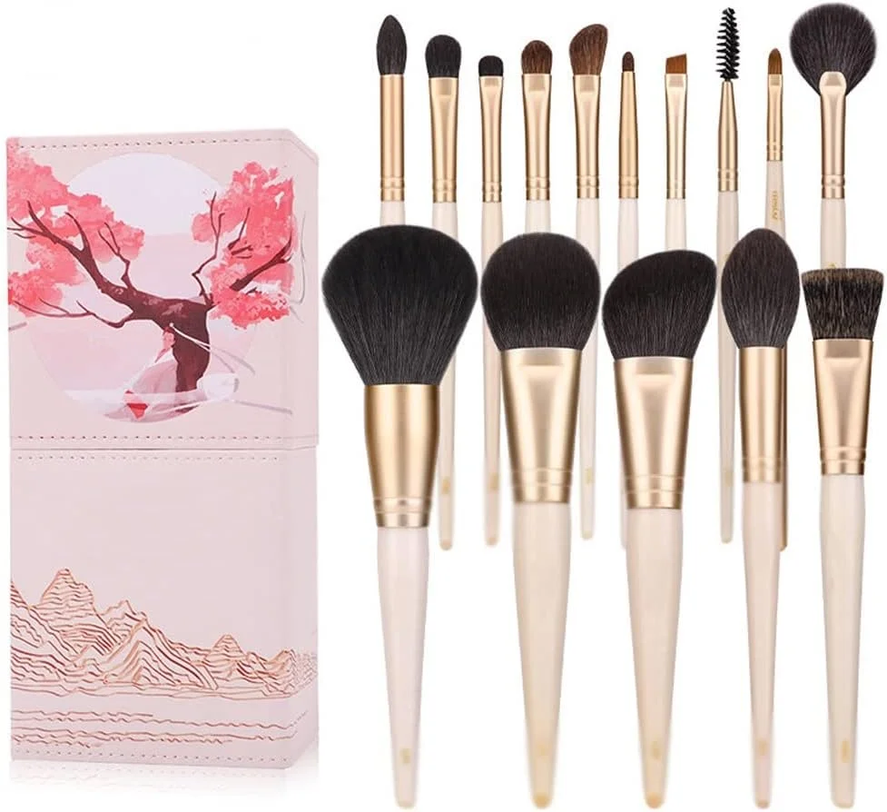 ست برس آرایشی اسکیپدر شامل برس های کرم پودر، پودر، کانتورینگ، مژه، سایه چشم، ترکیب کننده، موی طبیعی، آرایش حرفه ای