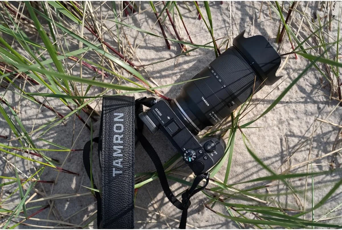 لنز تامرون 18-300mm F/3.5-6.3 DI III-A VC VXD برای دوربین های بدون آینه سونی E APS-C نسخه امارات لنز تامرون 18-300mm F/3.5-6.3 DI III-A VC VXD برای دوربین های بدون آینه سونی E APS-C نسخه امارات
