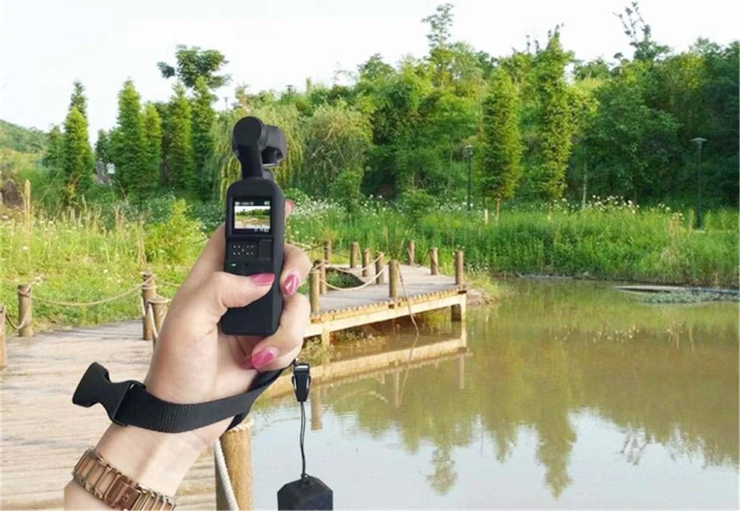 مجموعه کاور محافظ لنز و بدنه سیلیکونی نرم با بافت ضد لغزش 2 در 1 eWINNER سازگار با دوربین گیمبال دستی DJI OSMO Pocket (OSMO Pocket1، مشکی) مجموعه کاور محافظ لنز و بدنه سیلیکونی نرم با بافت ضد لغزش 2 در 1 eWINNER سازگار با دوربین گیمبال دستی DJI OSMO Pocket (OSMO Pocket1، مشکی)