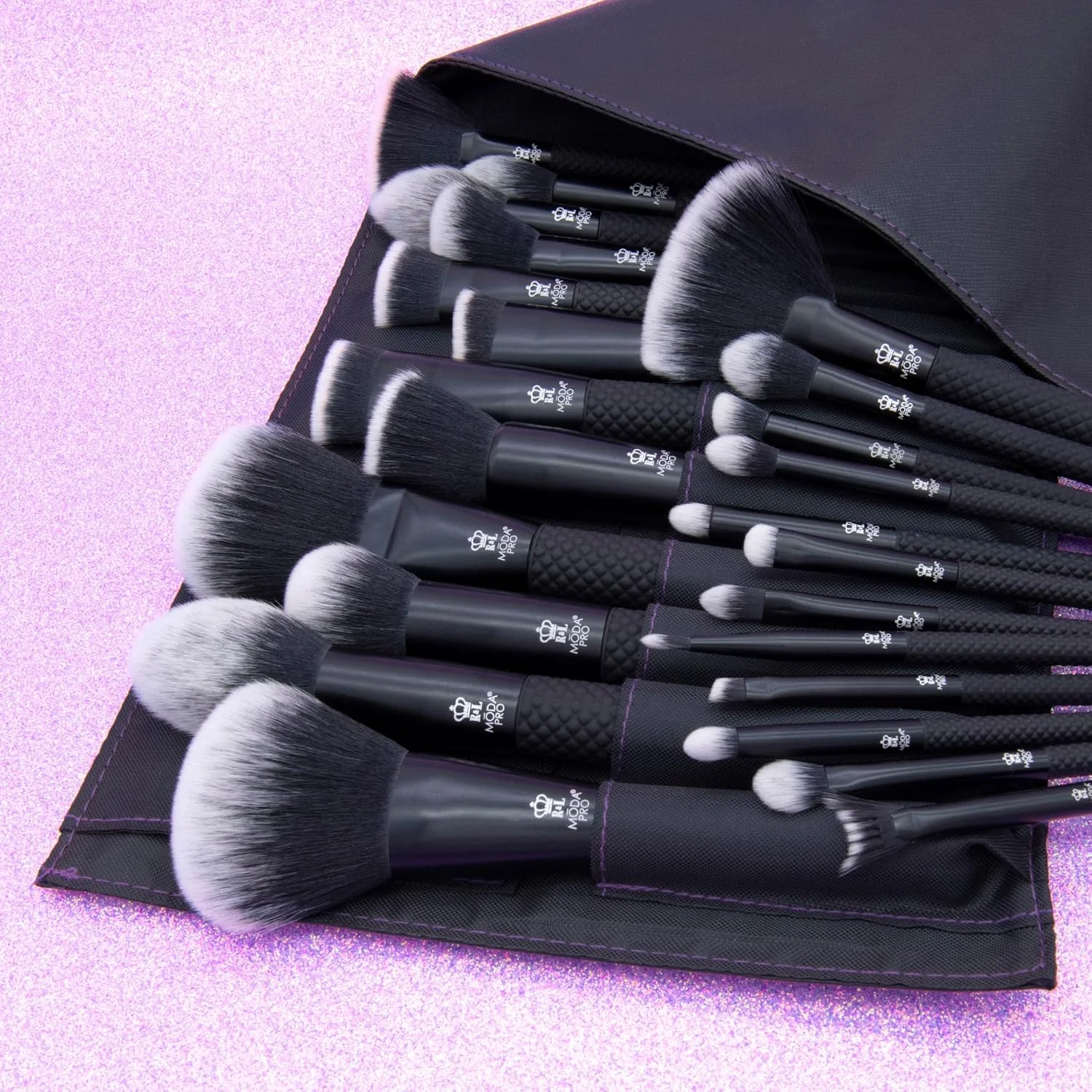 ست برس آرایشی 25 تکه کامل صورت MODA Pro به همراه کیف مسافرتی